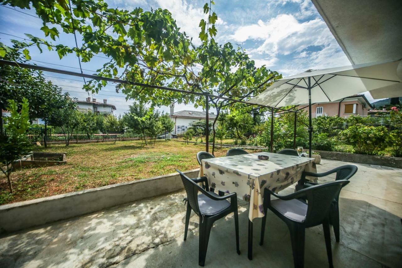 Apartman Ana Lovran Bagian luar foto