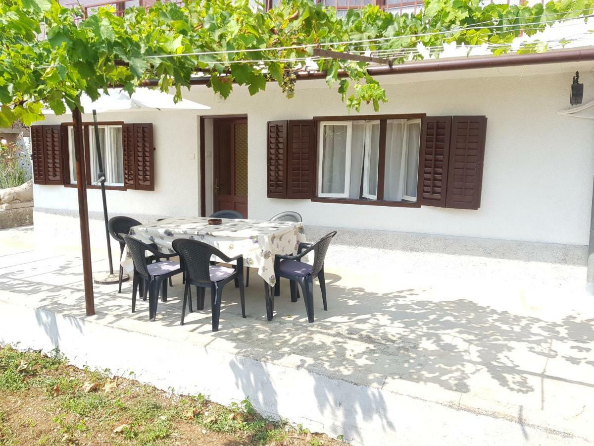 Apartman Ana Lovran Bagian luar foto