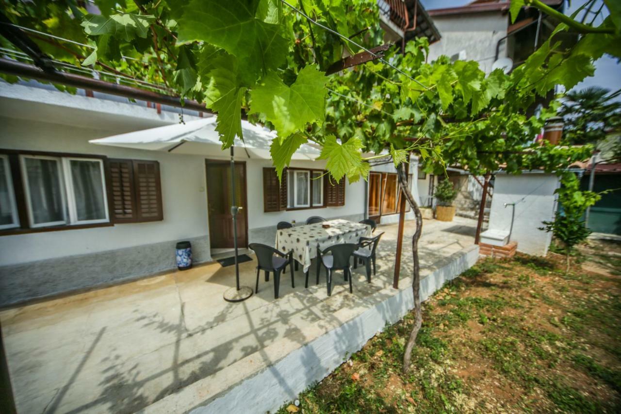 Apartman Ana Lovran Bagian luar foto
