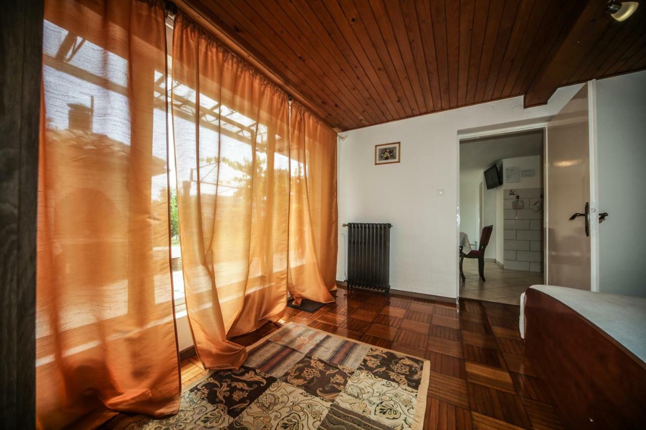 Apartman Ana Lovran Bagian luar foto