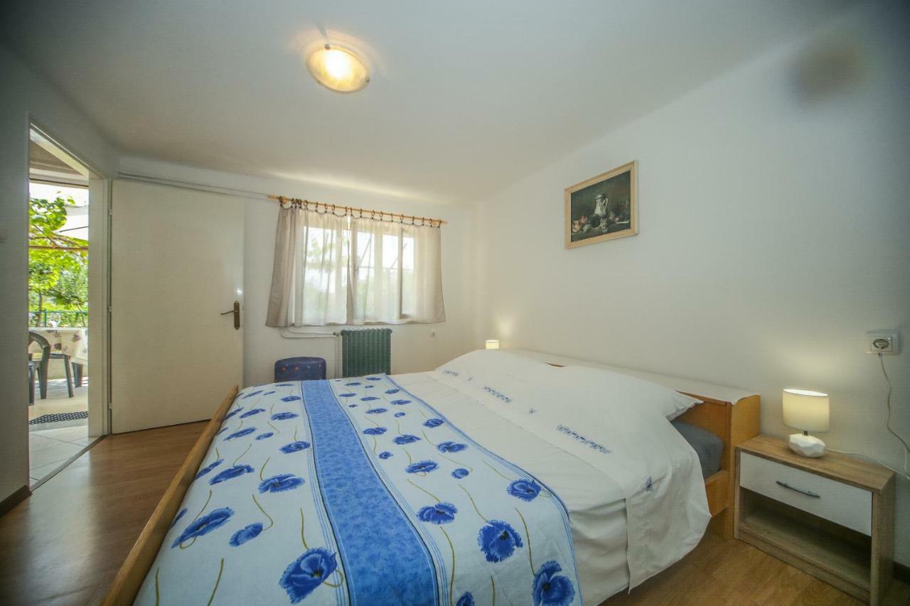 Apartman Ana Lovran Bagian luar foto