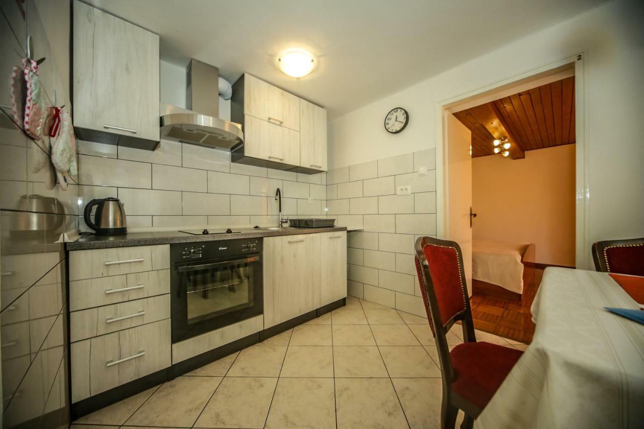 Apartman Ana Lovran Bagian luar foto